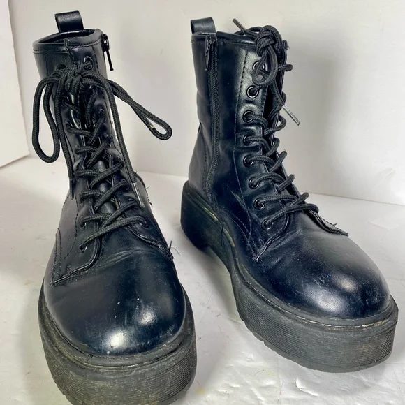 ❌SOLD‼️❌ Target Black Combat & Moto Boots - Picture 2 of 13